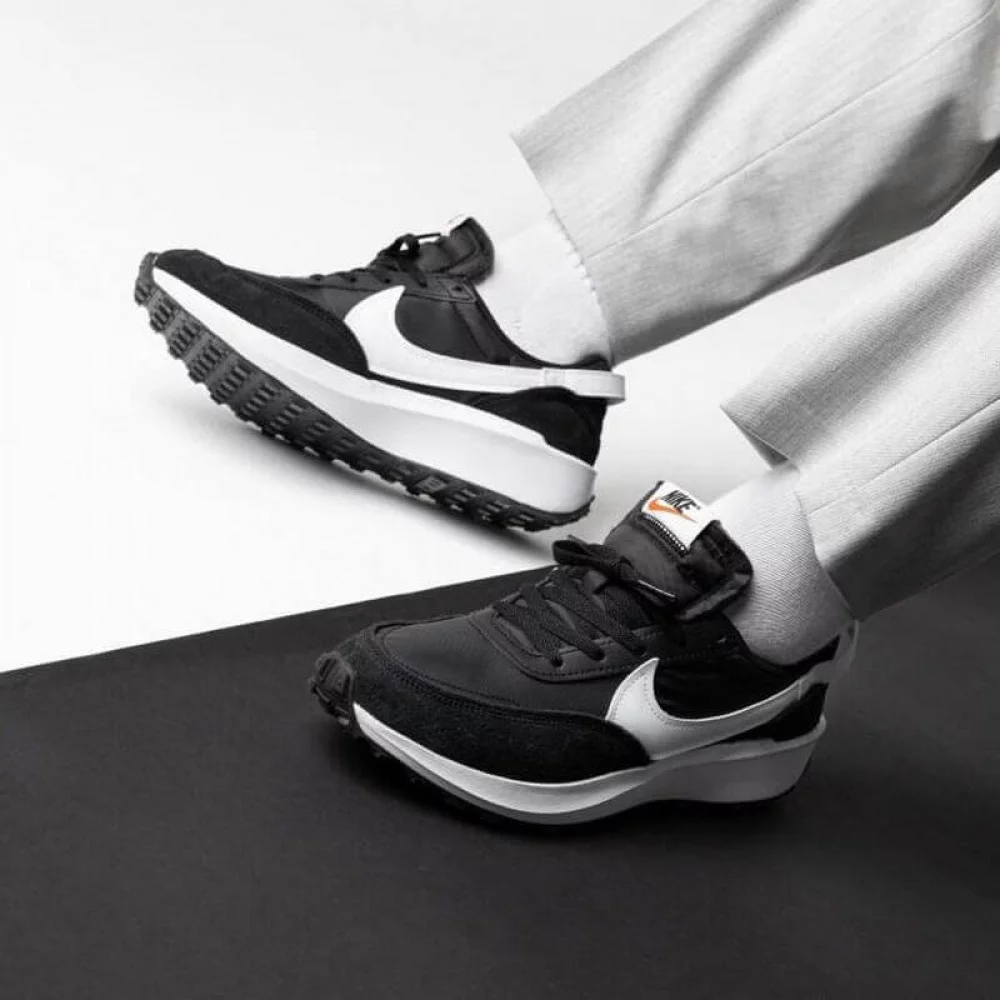 Nike Waffle Debut
