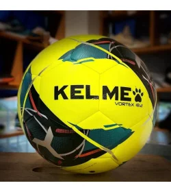 Футбольный мяч KELME Vortex 18.2 (32 Панели) размер 4