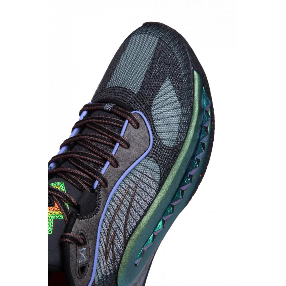 Баскетбольные кроссовки Anta Shock Wave 6 Pro ''Chameleon'
