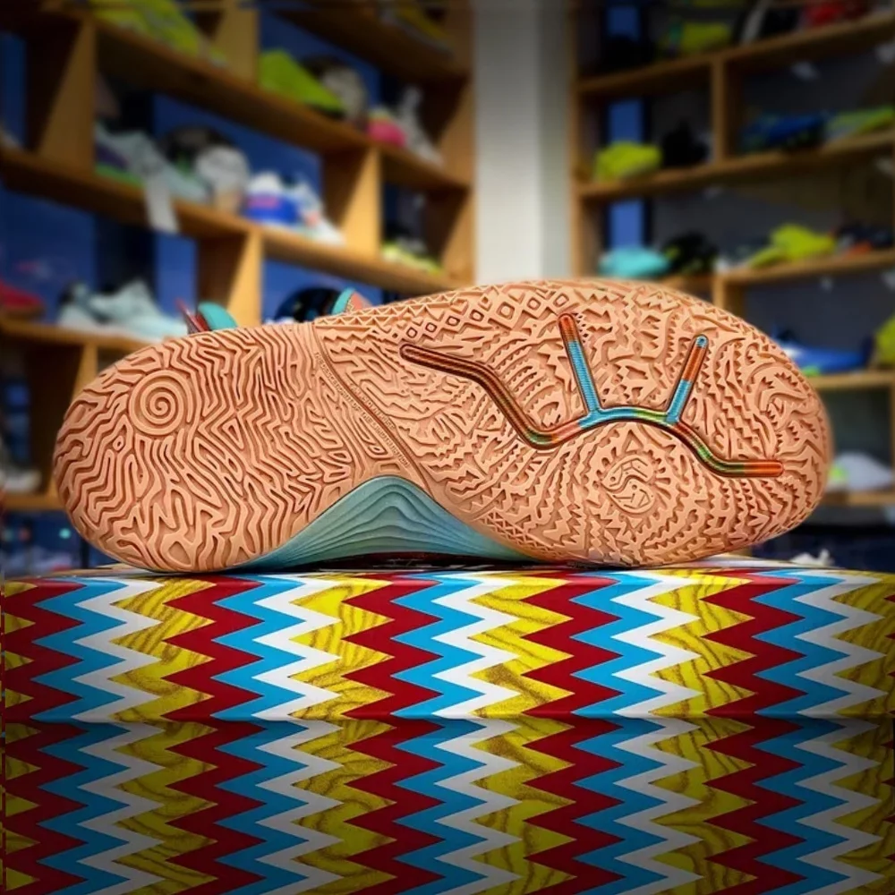 Баскетбольные кроссовки Kyrie Irving x ANTA KAI 2 SUN