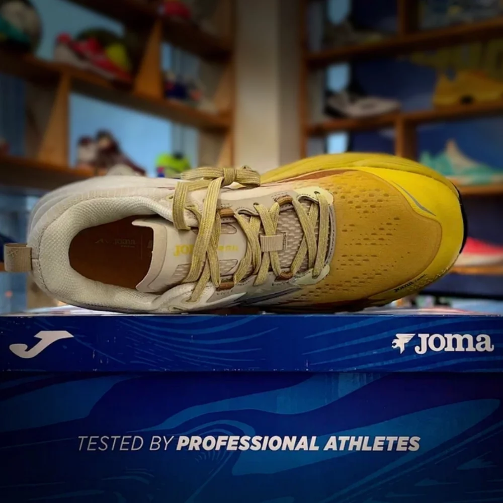 Трейловые кроссовки Joma SAJO Aislatex